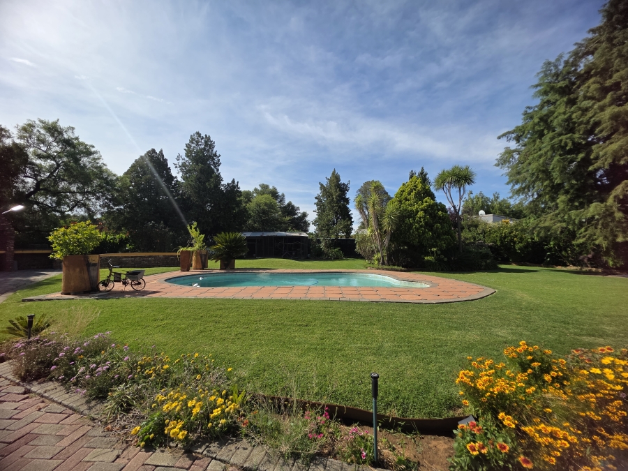 3 Bedroom Property for Sale in Riebeeckstad Free State